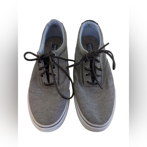 Size 9 Men's Sperry Top Sider Shoes in EUC - Picture 1 of 3